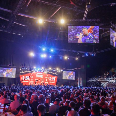 Darterzy przejmują Kraków. Najlepsi na świecie po raz pierwszy zmierzą się w Polsce